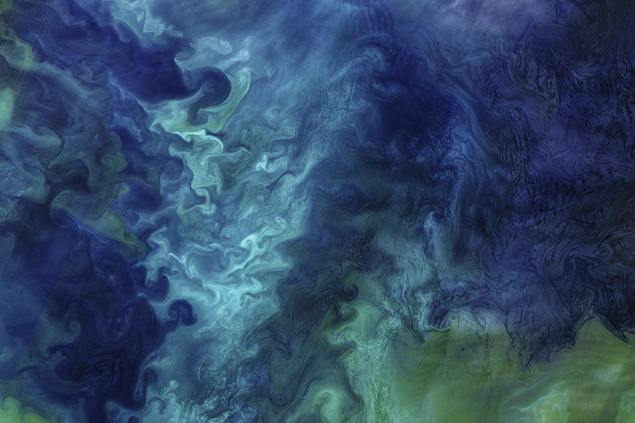 https://mindcraftstories.ro/images/2024/04/Mindcraftstories_NASA-Earth-Observatory-Pământ-spațiu-aurora-boreală_01_Norman-Kuring-NASAs-Ocean-Color-Web.jpg