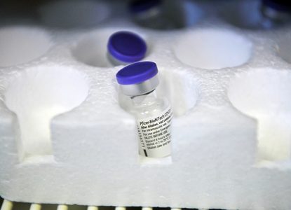 Coronavirus Science Report #60: Vaccinul Pfizer previne infecțiile asimptomatice și poate fi ținut la frigider