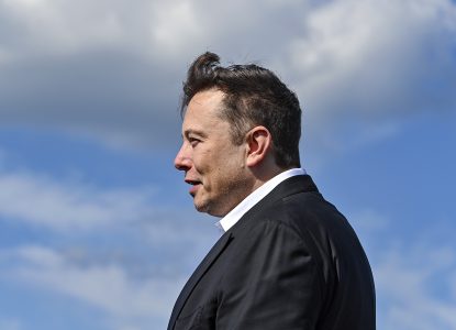 Slow Forward: Musk ar putea demisiona de la Twitter