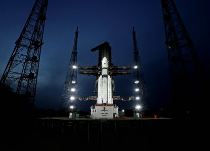Sci-Memo: India a aselenizat pentru prima dată, o sondă rusească s-a prăbușit pe Lună
